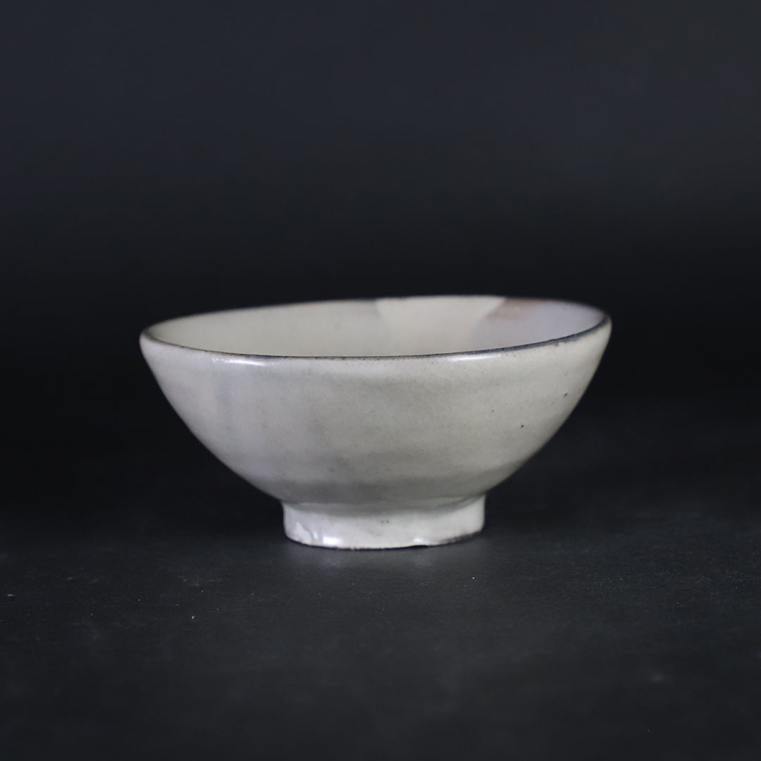 中里健太 作 粉引ぐい呑 – ギャラリー一番館オンラインショップ