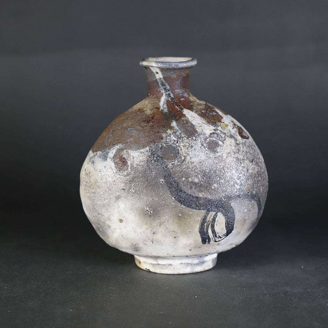 丸田宗彦 粉引絵唐津扁壺徳利 注器 唐津焼 古唐津 丸田宗彦 作 粉引唐津扁壷徳利 No.18 – ギャラリー一番館オンライン