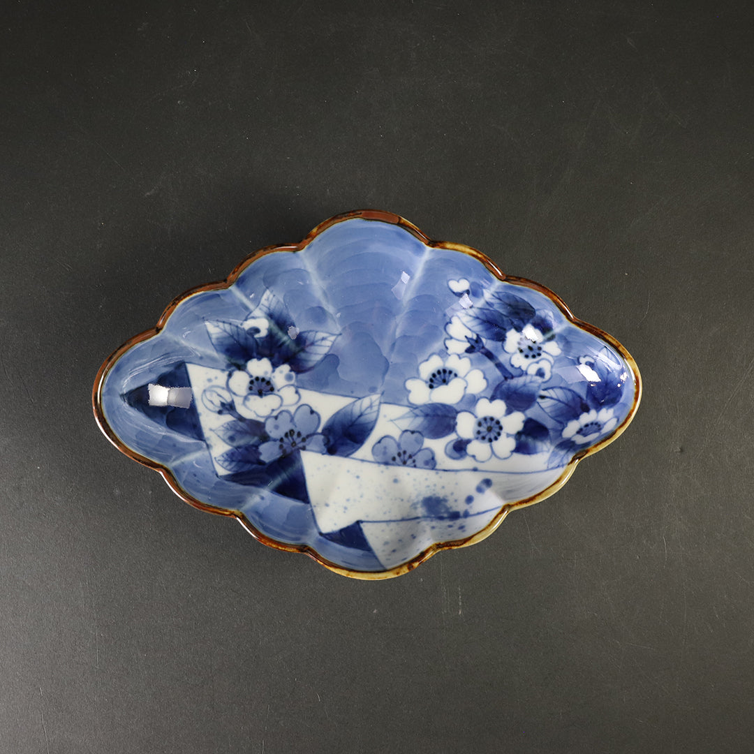 【未使用品】有田焼　福泉窯　菱形菊割向付　花唐草と流水花セット 楽天市場】有田染付けシリーズ 流水花 菱型菊割向付 ＜和食器