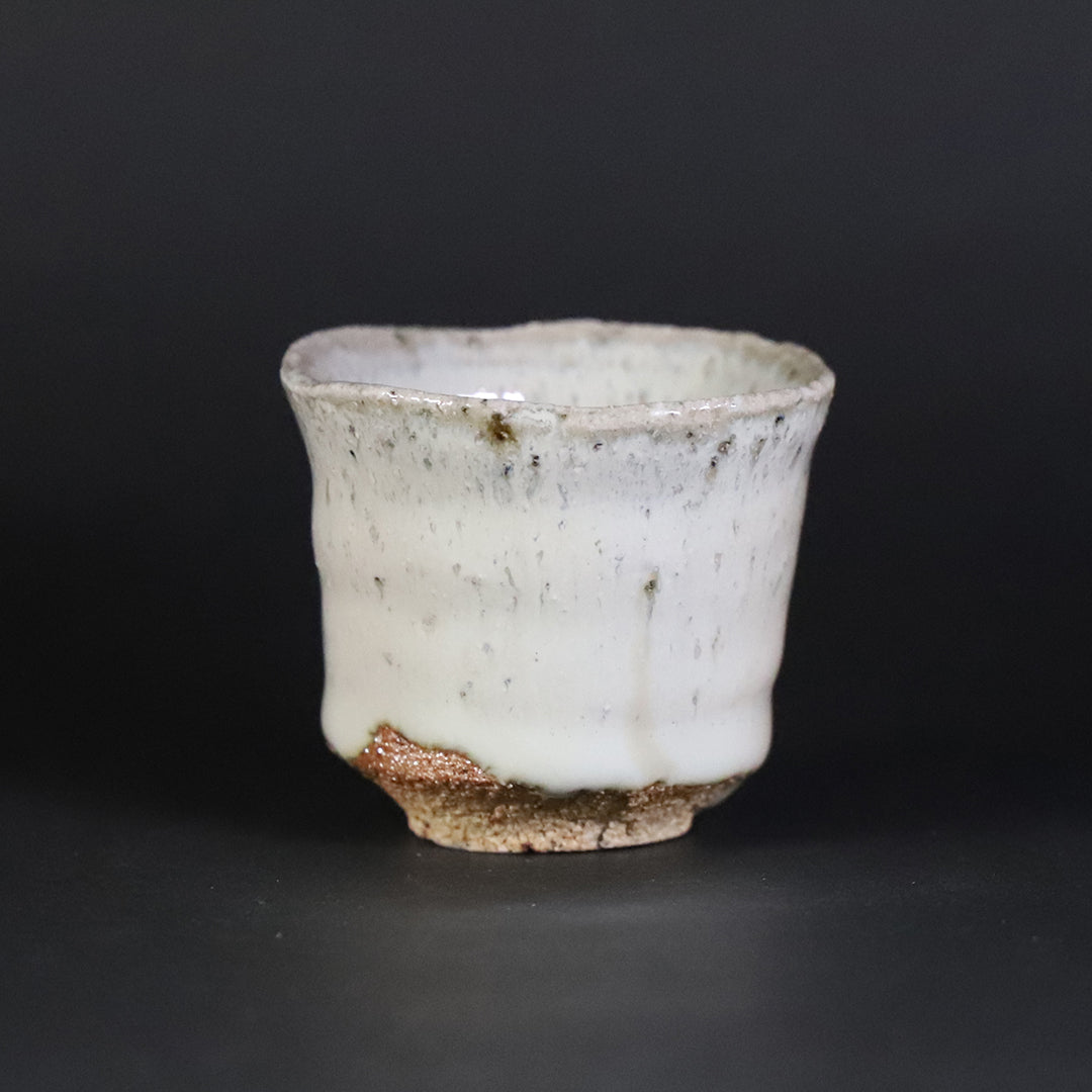 岡本作礼　唐津焼　ぐい呑 岡本作礼 絵唐津ぐい呑 | ギャラリー 土の器