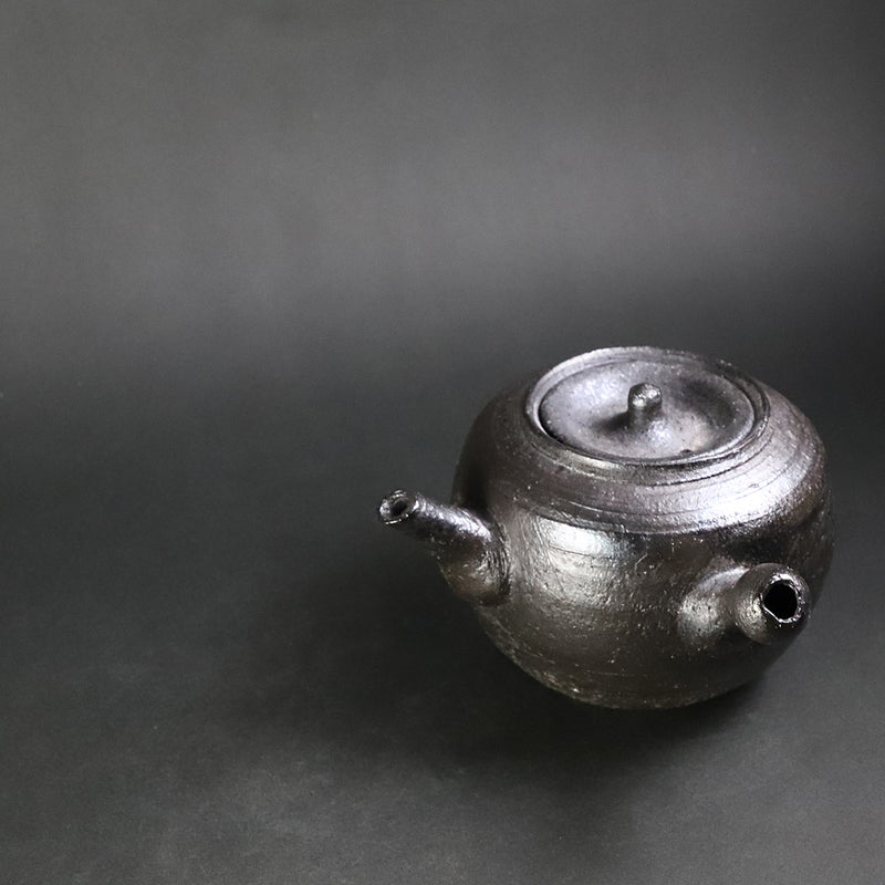 Suzu Karatsu teapot No.26 by Yasumoto Kajiwara