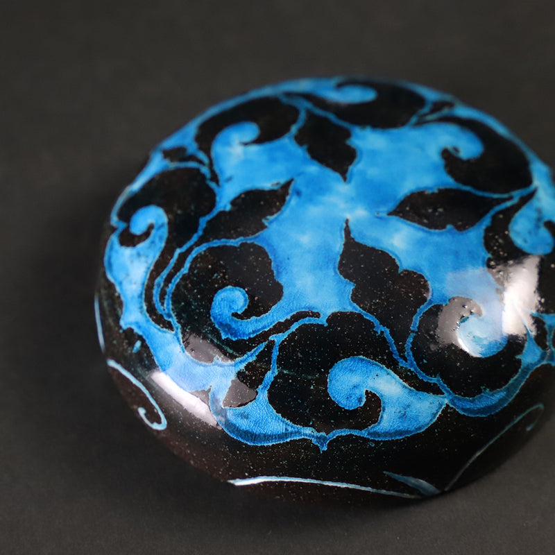 Karatsu Tarouemon Blue Scraped Incense Holder No.11 by the 14th generation Nakazato Tarouemon