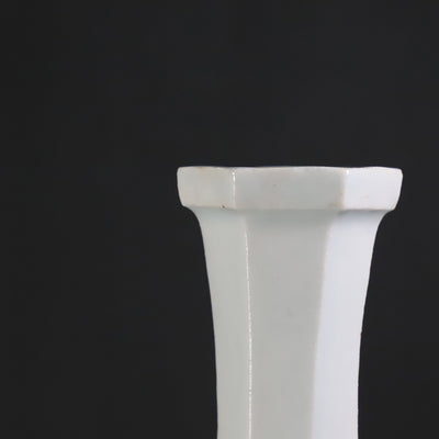White porcelain vase No.11 by Naoto Yano