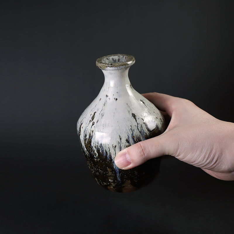 Korean Karatsu Tokkuri by Munehiko Maruta