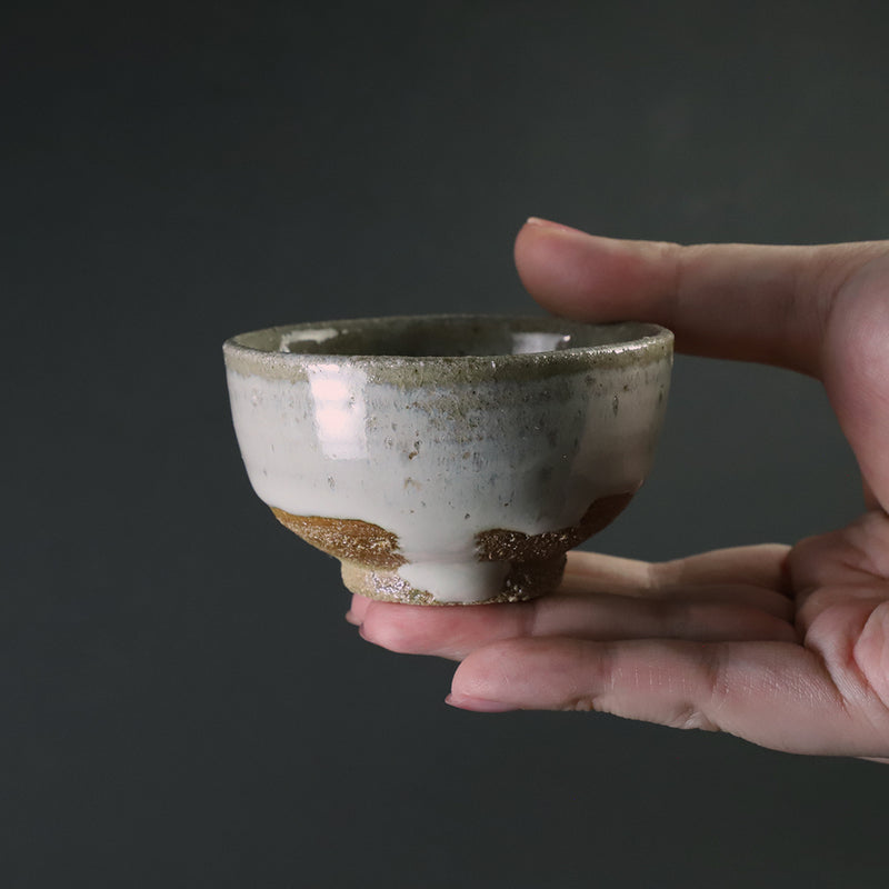 Madara Karatsu sake cup 1 made by the 14th generation Nakazato Tarouemon