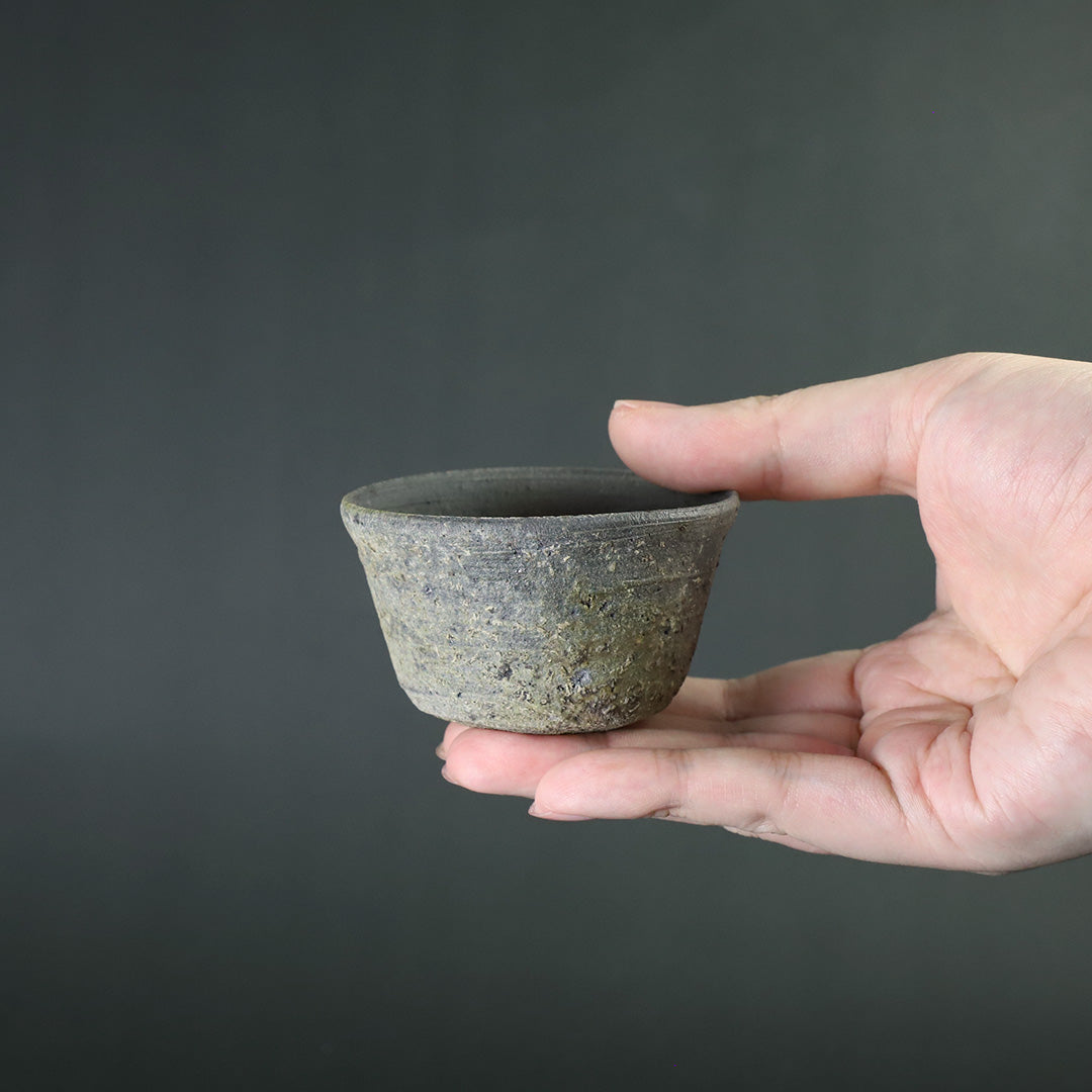 中里太亀 ☆ 南蛮焼締ぐい呑 ☆ 化粧箱 黒い ☆ 中里隆 の子息