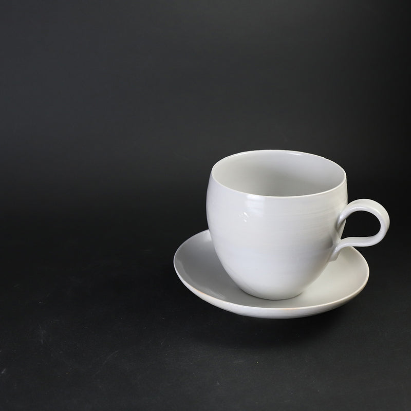 White porcelain cup and saucer by Masahiro Takehana