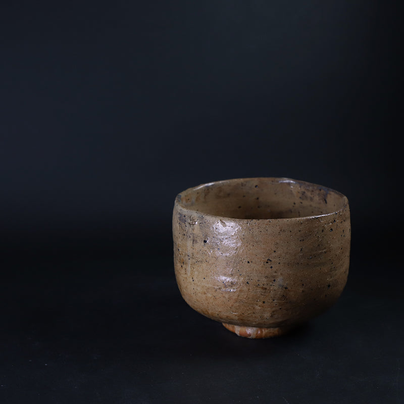 Karatsu red tea bowl by Yu Maruta