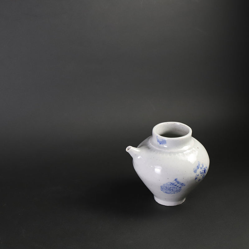 Blue and white porcelain vase by Maruta Soichi Gallery