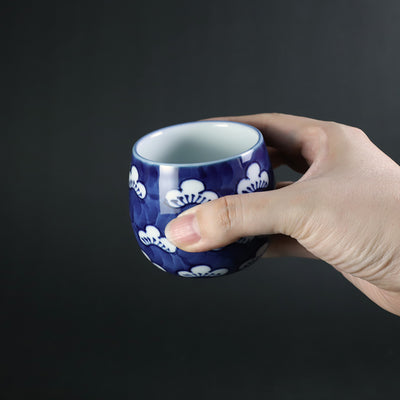 Gen'emon Kiln: Old-dyed style pine, bamboo and plum teacup