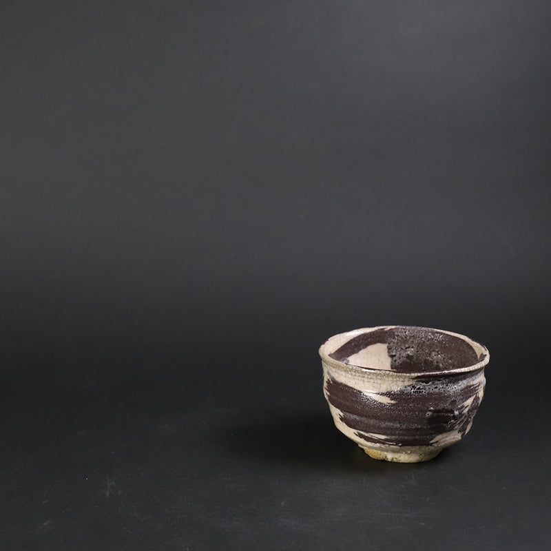 Shintaro Uchimura Gosho round black brush sake cup