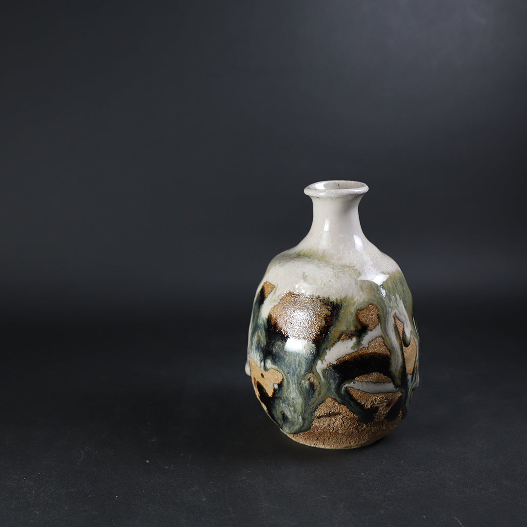 岡本作礼 作 朝鮮唐津徳利 No.27 – ギャラリー一番館オンラインショップ