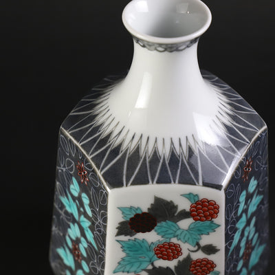 14th generation Imaizumi Imaemon Vase with fruit design