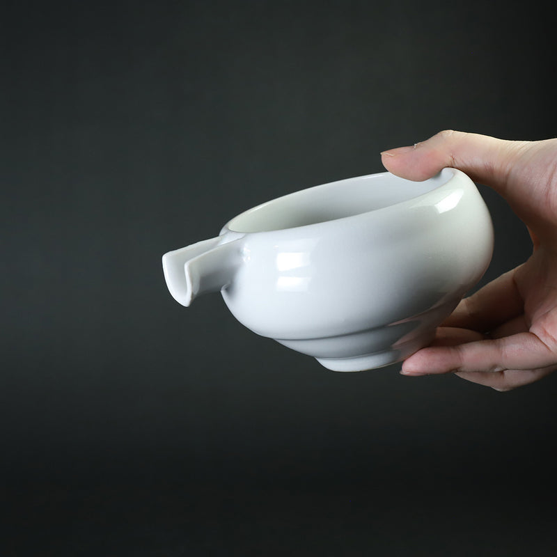 White porcelain gourd-shaped sake cup by Takashi Nakazato