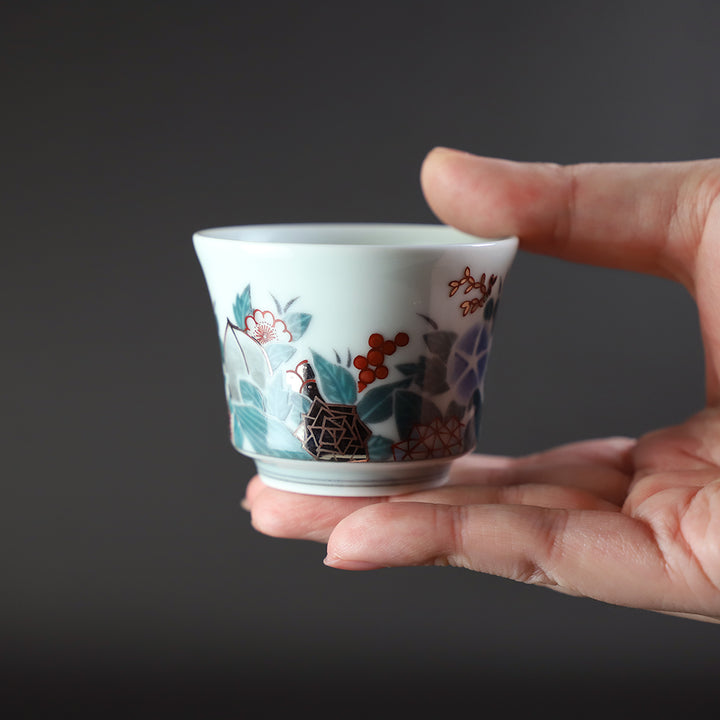 十四代今泉今右衛門 作 色絵墨色墨はじき四季花文ぐい呑