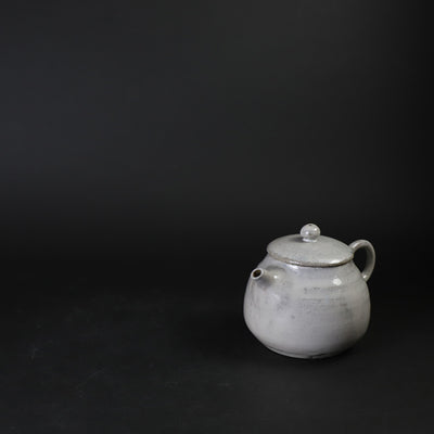 Madara Karatsu Teapot No.21 by Masahiro Takehana