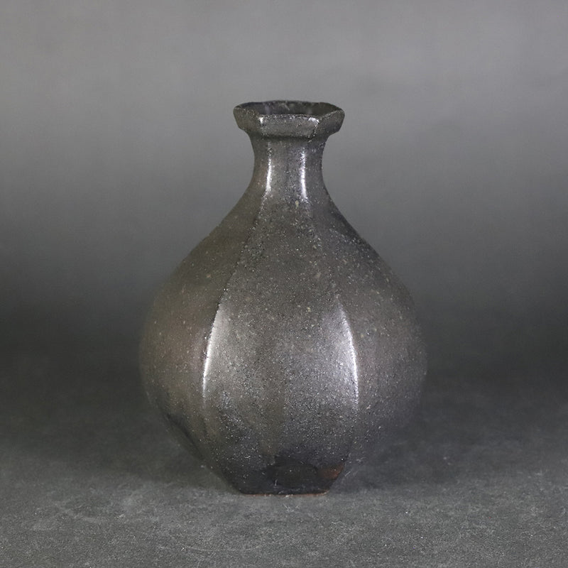Black glaze sake bottle by Naoto Yano No.63