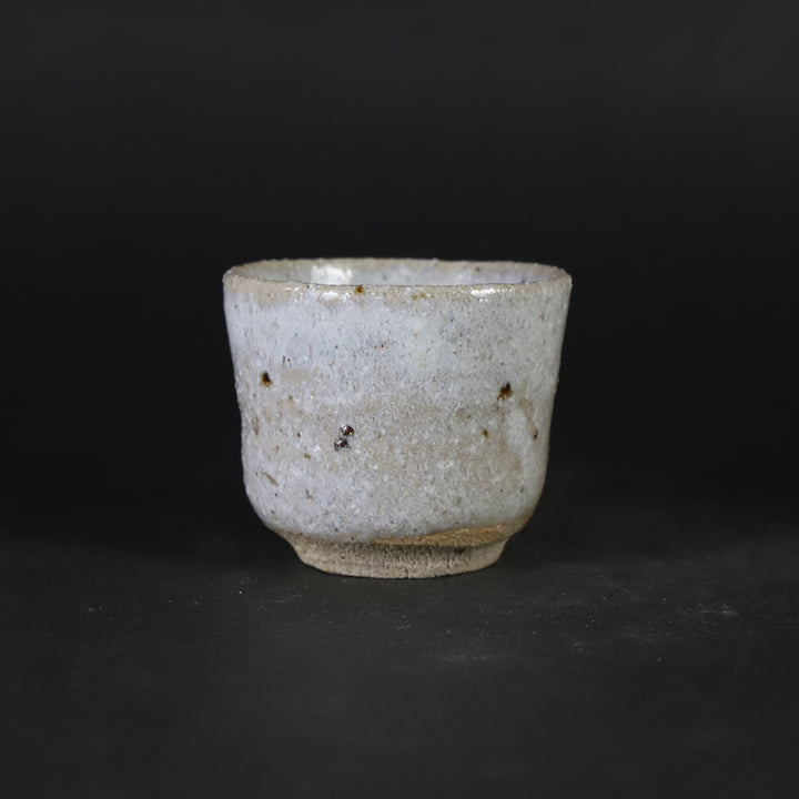 石井義久 作 斑唐津盃 No.8 – ギャラリー一番館オンラインショップ