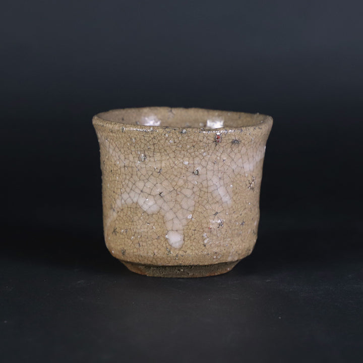 内村慎太郎 作 奥高麗たちぐい呑 No.11 – ギャラリー一番館オンライン