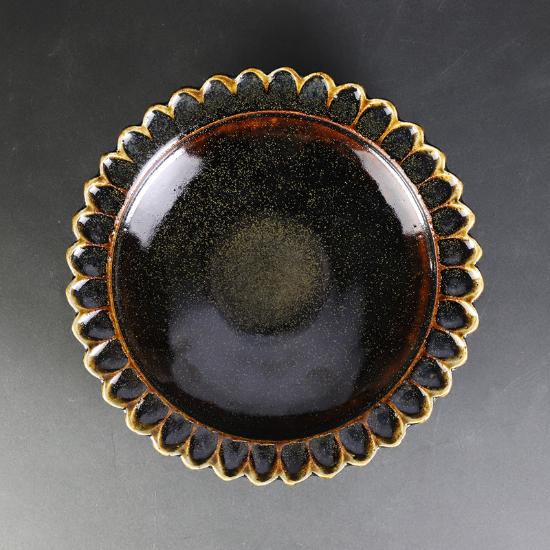 Ame Karatsu Ring Flower Plate by Shuichi Okamoto