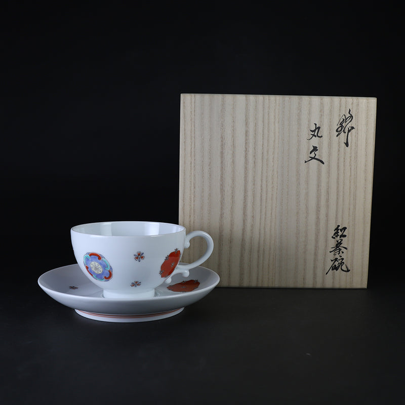 柿右衛門窯　錦丸文紅茶碗