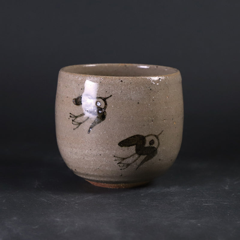 Nakazato Tarouemon Kiln Karatsu sake cup (large, painted Karatsu: Tori)