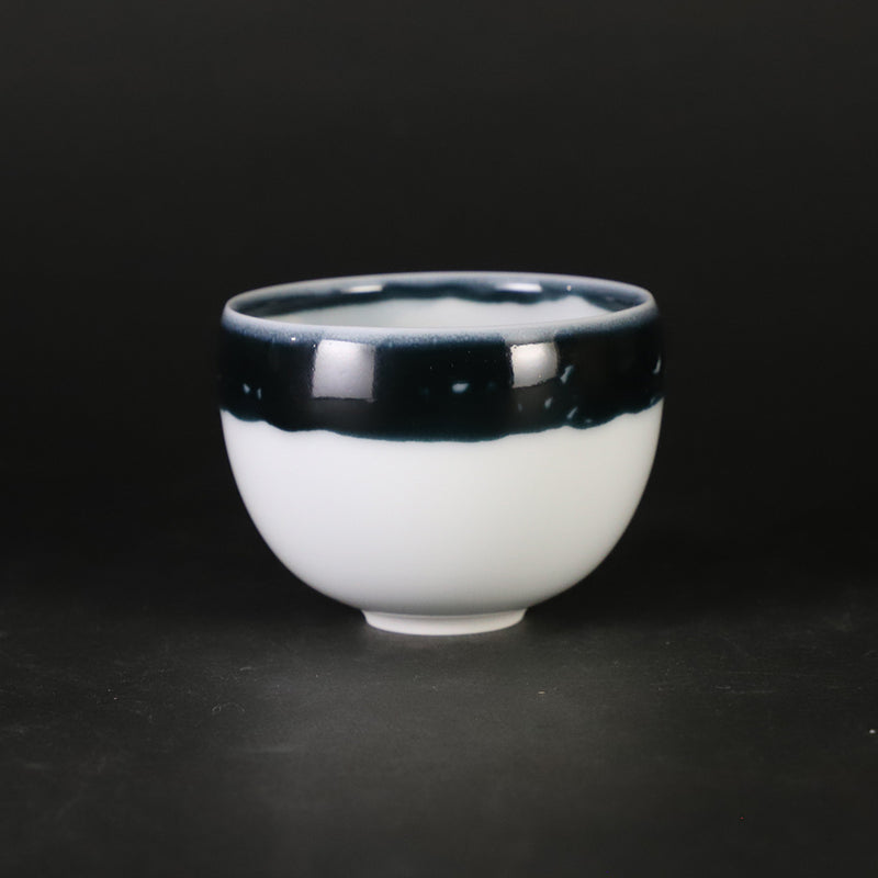 Sake cup 6 by Akio Hyakuta