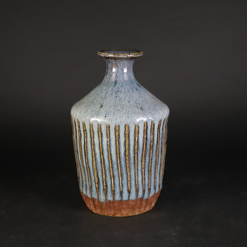 Madara Karatsu Shinogi Sake Bottle by Shuichi Okamoto