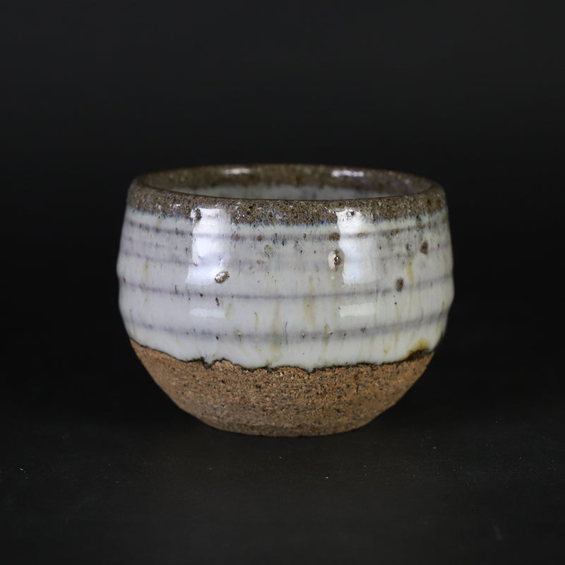 Madara Karatsu sake cup by Kazusuke Fukuda