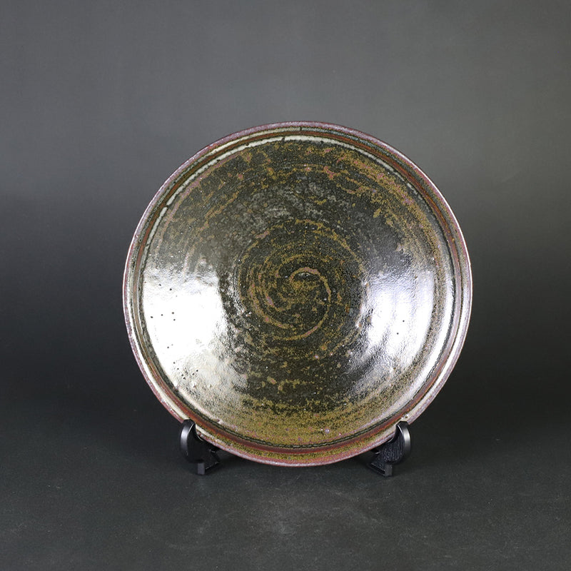 Iron-glazed plate by Taki Nakazato