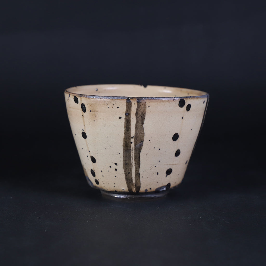 中里隆 作 唐津絵粉引蕎麦猪口 – ギャラリー一番館オンラインショップ