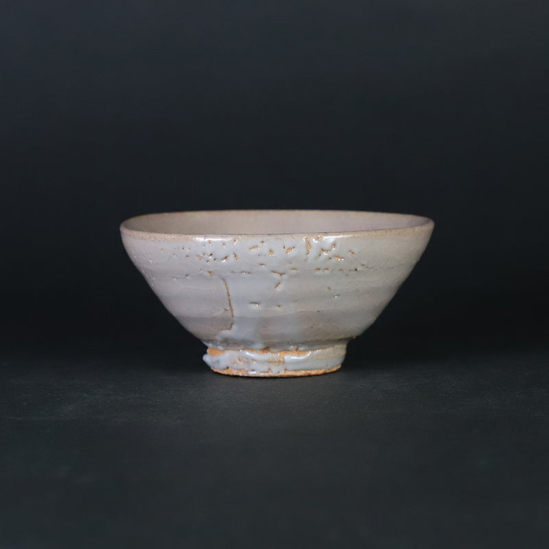 Karatsu sake cup by Kenta Nakazato