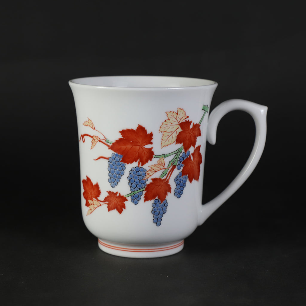 十五代酒井田柿右衛門 作 濁手葡萄文マグカップ – ギャラリー一番館