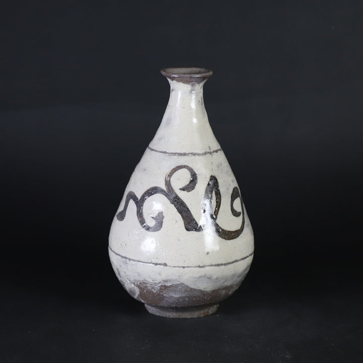 石井義久 作 絵刷毛目徳利 No.6 – ギャラリー一番館オンラインショップ