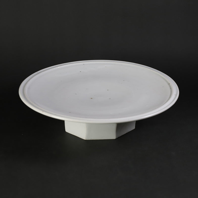 White porcelain bowl with chamfered base by Sakurei Okamoto