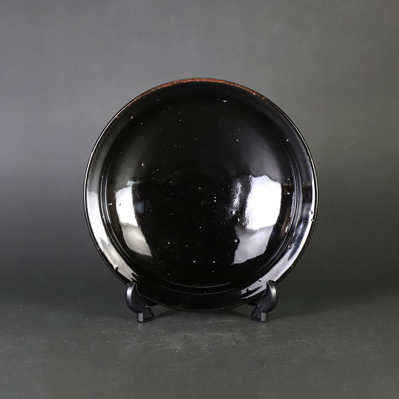 Deep black glaze dish by Taki Nakazato