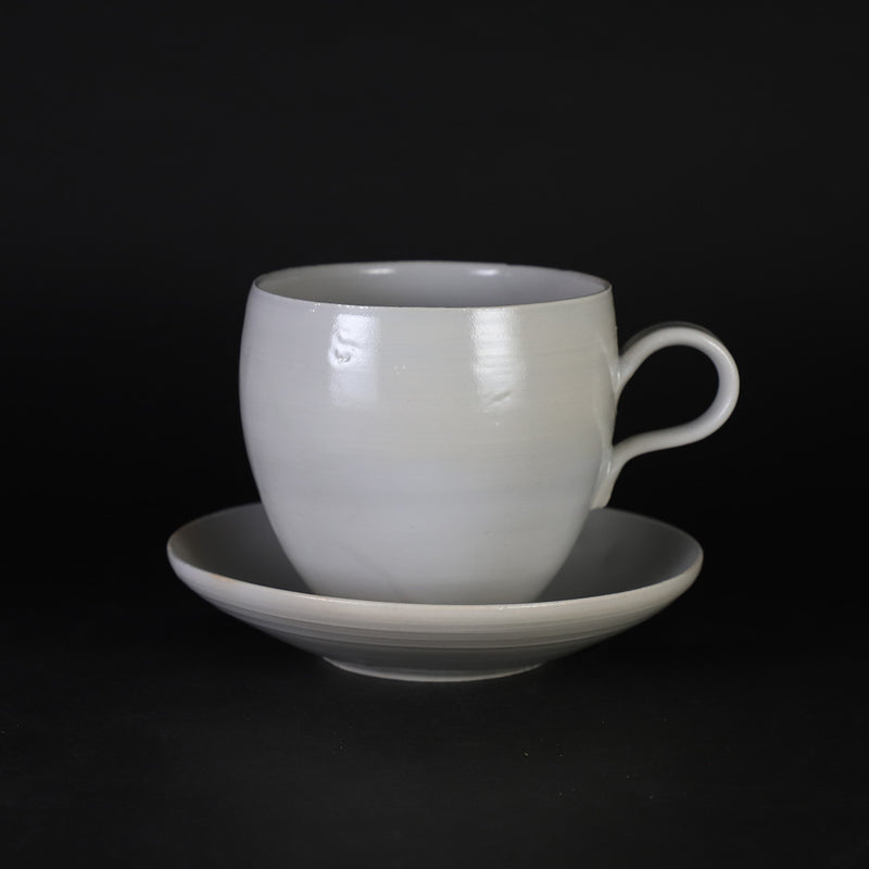 White porcelain cup and saucer by Masahiro Takehana