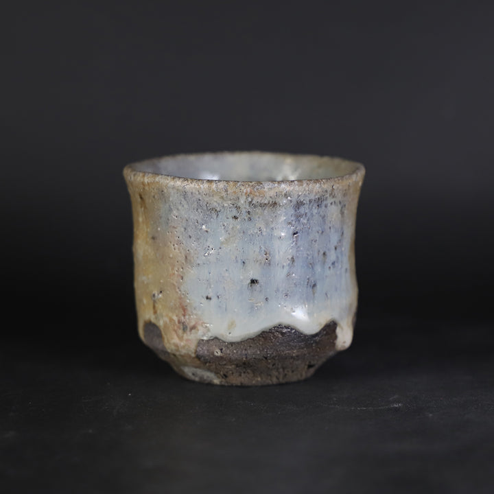 丸田宗彦　斑唐津彫　ぐい呑　唐津焼 丸田宗彦 作 斑唐津ぐい呑 – ギャラリー一番館オンラインショップ