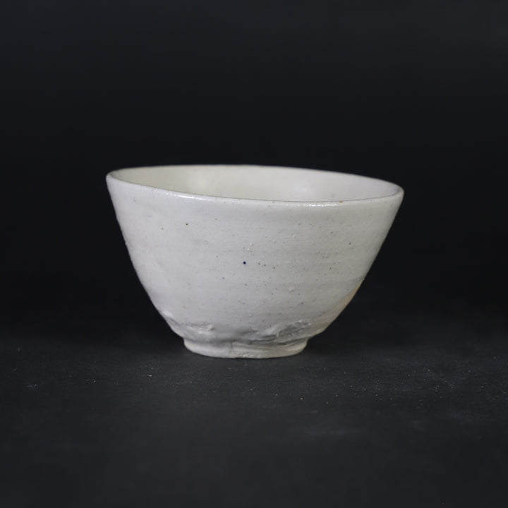 石井義久 作 唐津白磁盃 No.12 – ギャラリー一番館オンライン