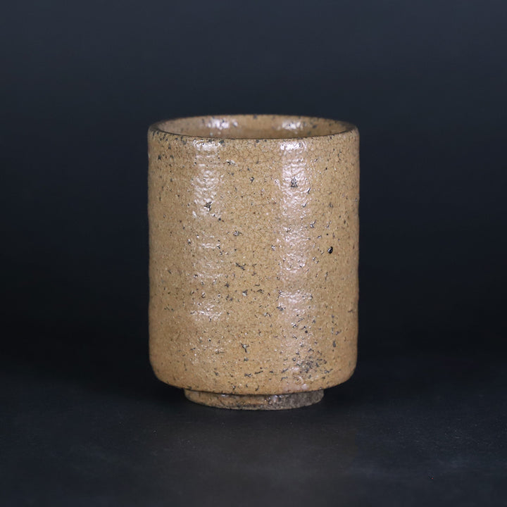 内村慎太郎 作 奥高麗たちぐい呑 – ギャラリー一番館オンラインショップ