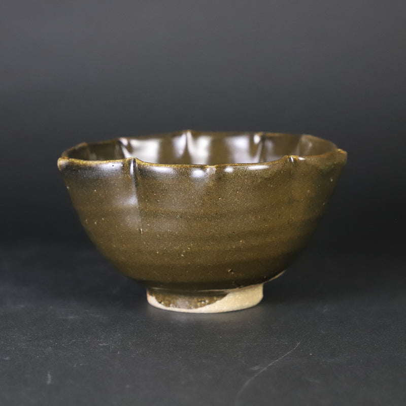 Black Karatsu diamond pattern small bowl by Shuichi Okamoto