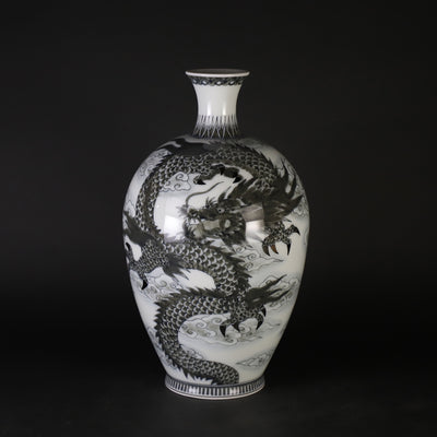 Imaemon Kiln Color Nabeshima Dragon Painting Vase