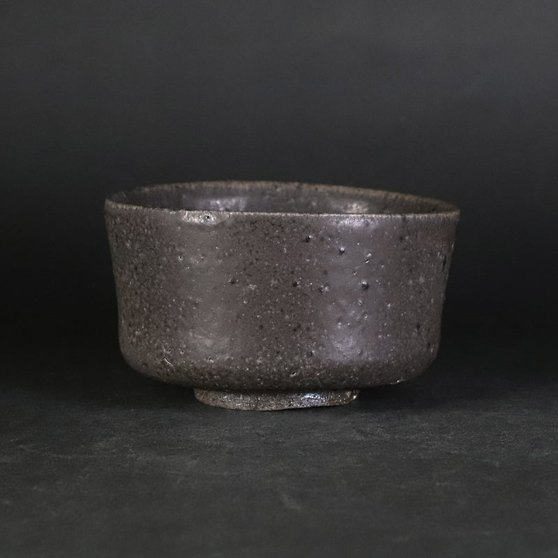 Black Karatsu tea bowl No.17 by Yasumoto Kajiwara