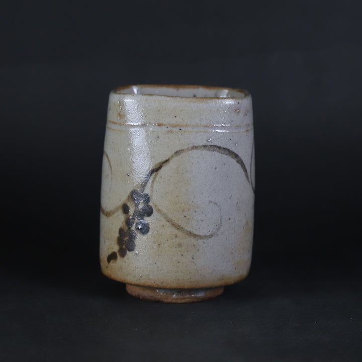 十四代中里太郎右衛門 作 絵唐津湯呑 – ギャラリー一番館オンライン