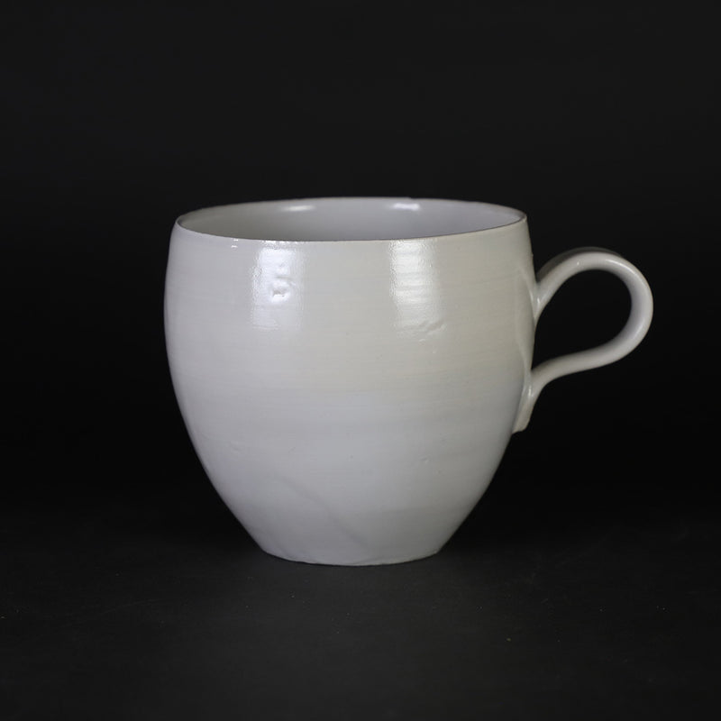 White porcelain cup and saucer by Masahiro Takehana