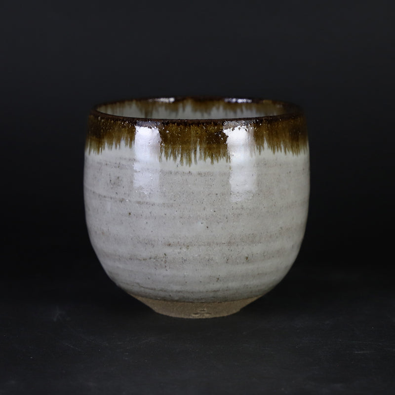 Nakazato Tarouemon Kiln Karatsu Sake Cup (Large, Spotted Whale)