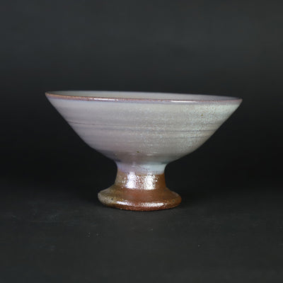 Madara Karatsu high-legged plate by Takashi Nakazato
