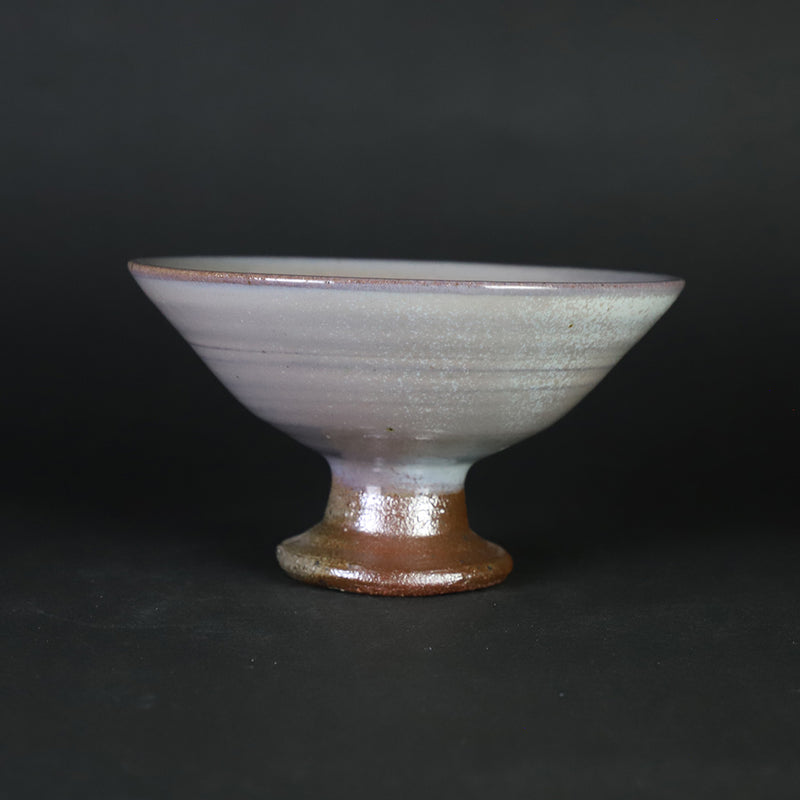 Madara Karatsu high-legged plate by Takashi Nakazato