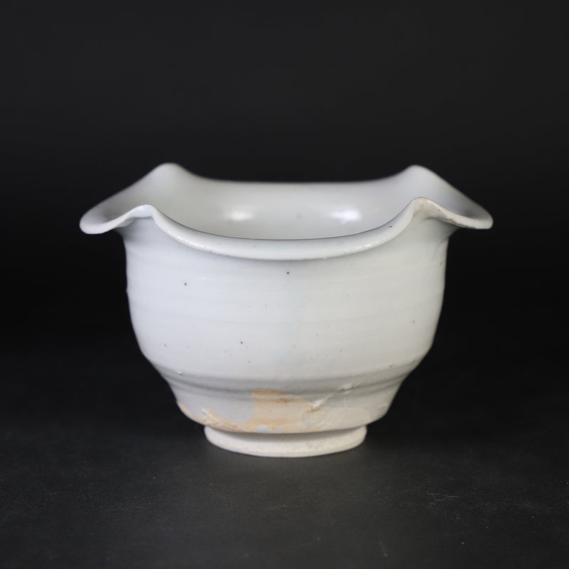 White porcelain dish by Naoto Yano
