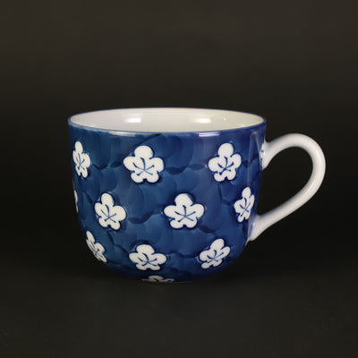 Gen'emon Kiln: Old-style plum blossom morning cup